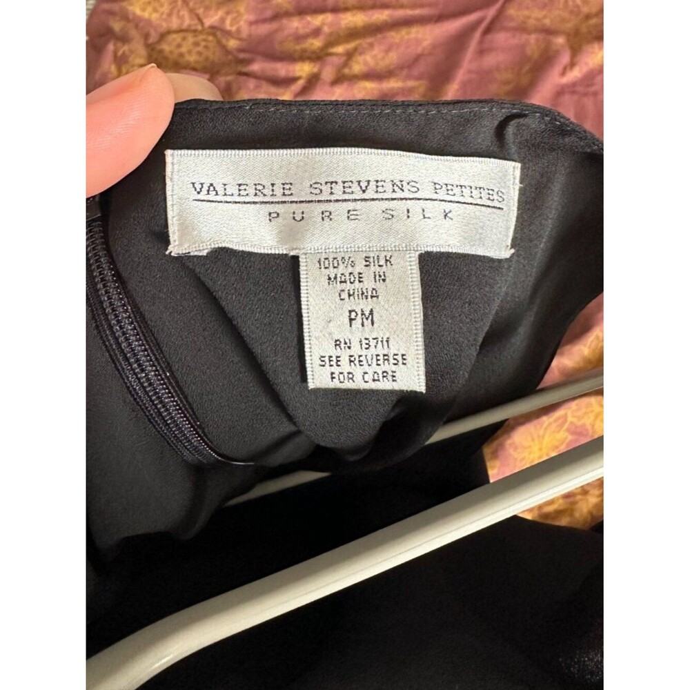 100% Silk Vintage Valerie Stevens Petites Black Maxi Dress Floral Accent PM 90s - Picture 7 of 7